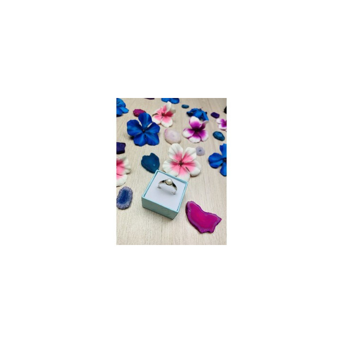 925 Sterling Silver Pearl Ring Size 8