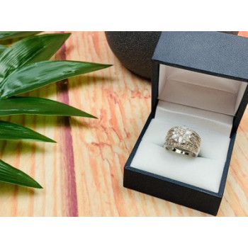 925 Sterling Silver CZ Ring Size 4