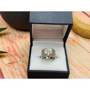 925 Sterling Silver CZ Ring Size 4