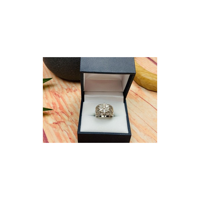 925 Sterling Silver CZ Ring Size 4