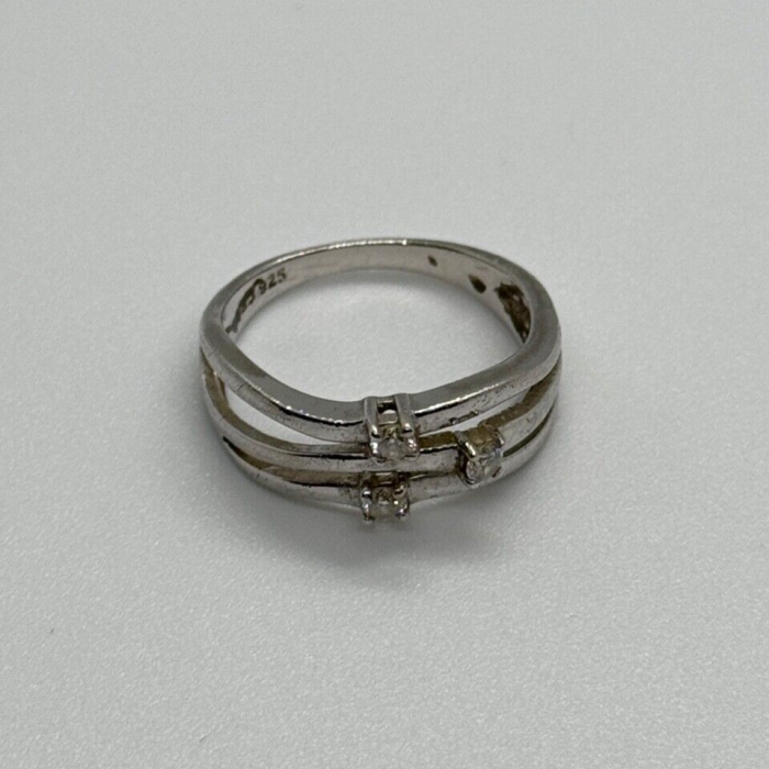 925 Sterling Silver CZ Ring Size 6