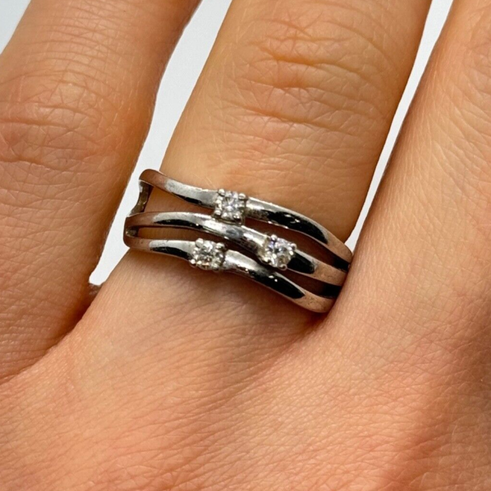 925 Sterling Silver CZ Ring Size 6