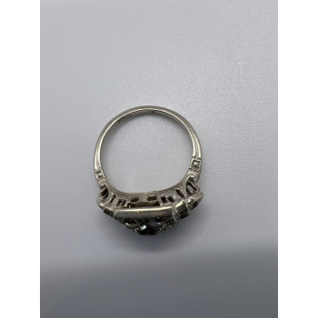 925 Sterling Silver & CZ Ring Size 7