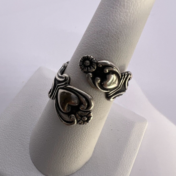 Vintage 925 Sterling Silver Ring Avon Size 7