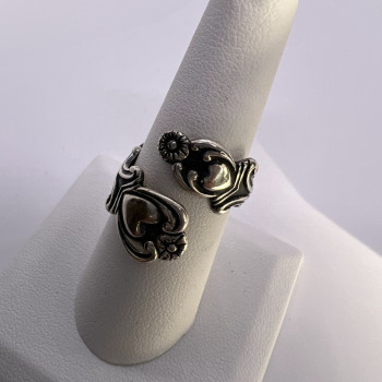 Vintage 925 Sterling Silver Ring Avon Size 7