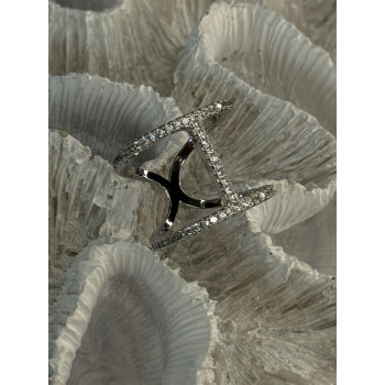 Elegant Design 925 Sterling Silver CZ Ring Size 7 & 8