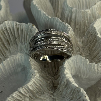 925 Sterling Silver Ring Size 7 (adjustable)
