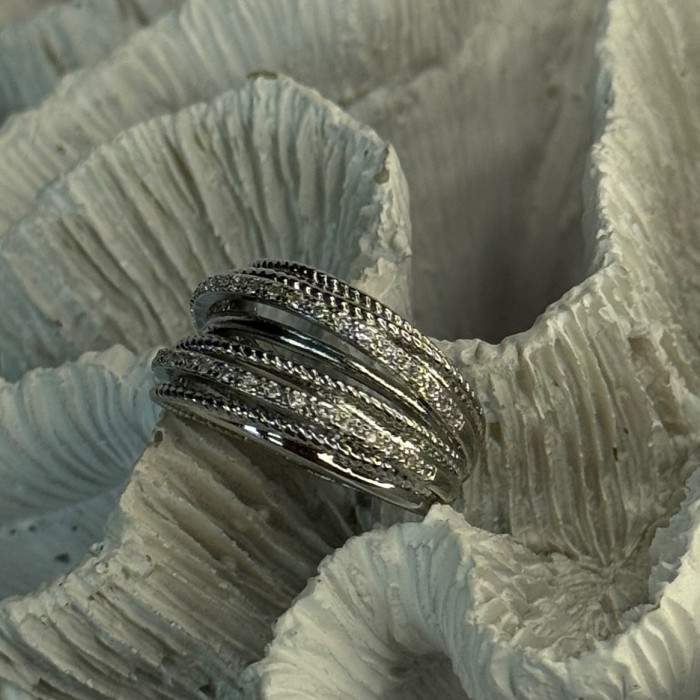 925 Sterling Silver Ring Size 7 (adjustable)