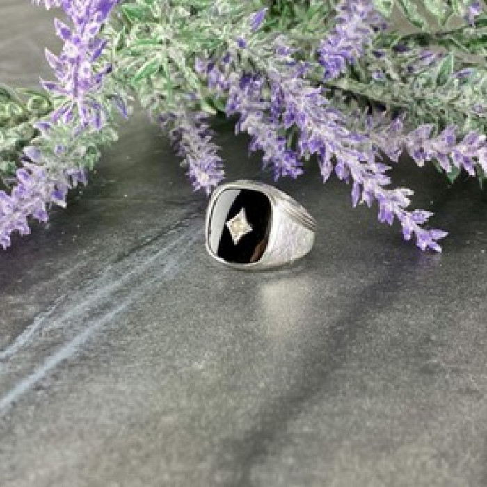 925 Sterling Silver Black Nephrite & CZ Ring Size 9