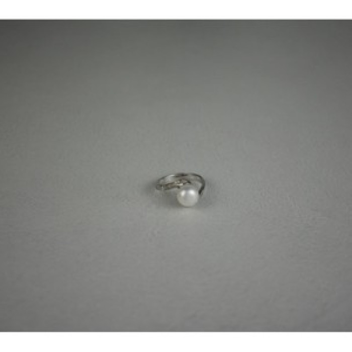 925 Sterling Silver Pearl & Colorless Spinel Ring Size 8