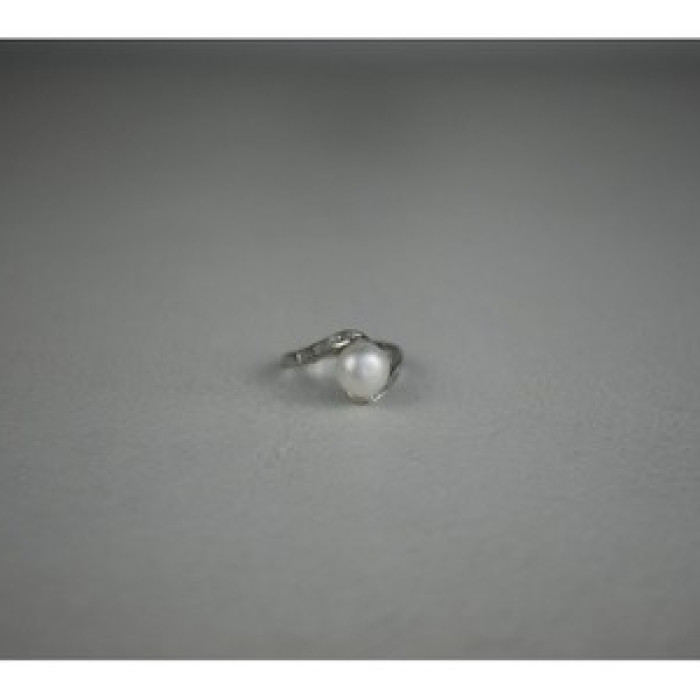 925 Sterling Silver Pearl & Colorless Spinel Ring Size 8