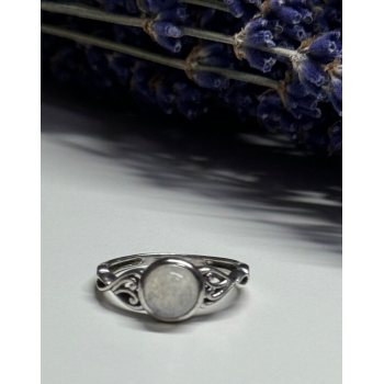 925 Sterling Silver Moonstone Ring Size 7