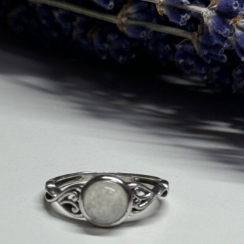 925 Sterling Silver Moonstone Ring Size 7