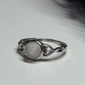 925 Sterling Silver Moonstone Ring Size 7
