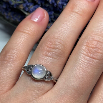 925 Sterling Silver Moonstone Ring Size 7