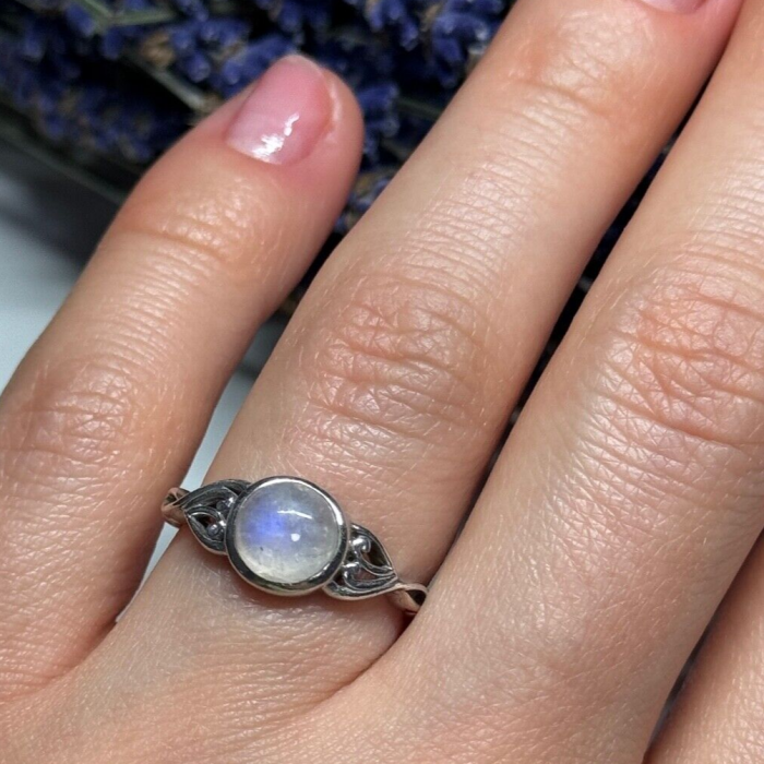 925 Sterling Silver Moonstone Ring Size 7