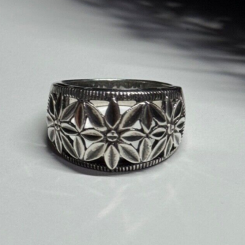 925 Sterling Silver Ring Size 7