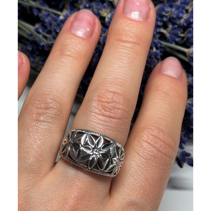 925 Sterling Silver Ring Size 7