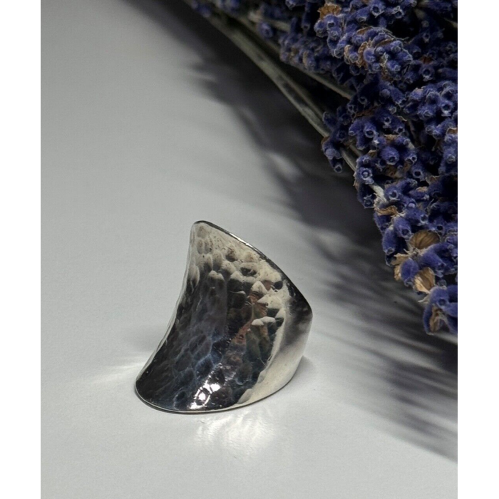 925 STERLING SILVER RING SIZE 6