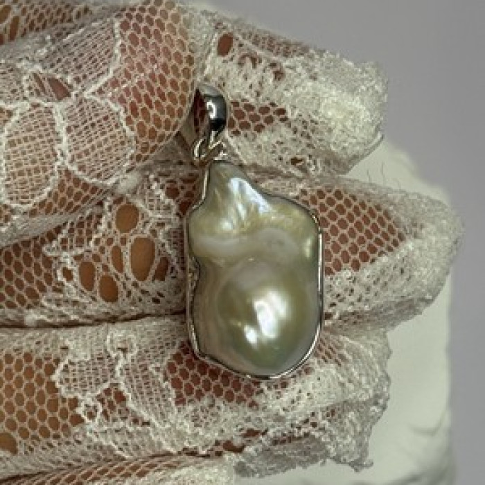 925 Sterling Silver Pearl Pendant Length 1.3 Inch