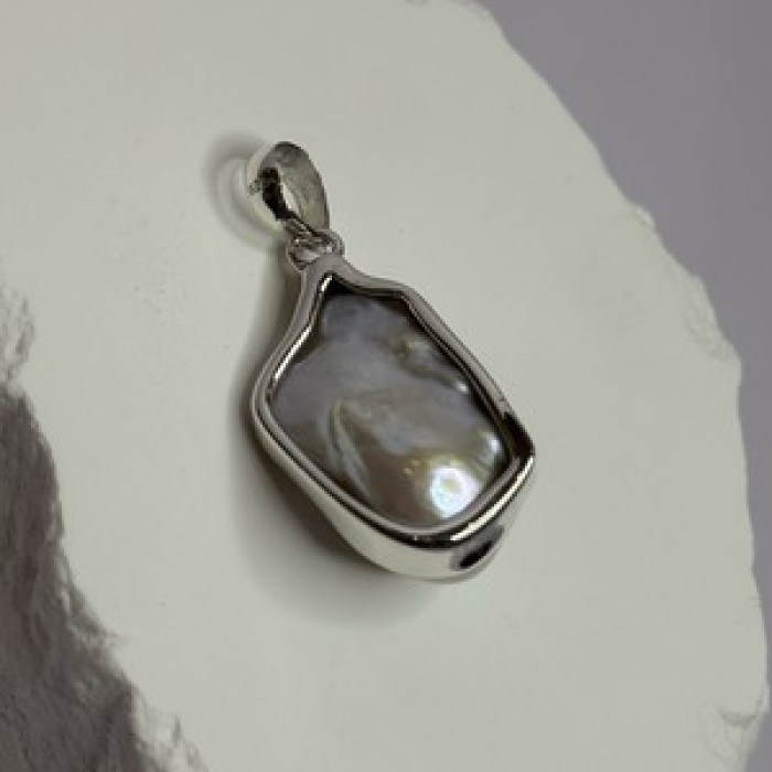 925 Sterling Silver Pearl Pendant Length 1.3 Inch