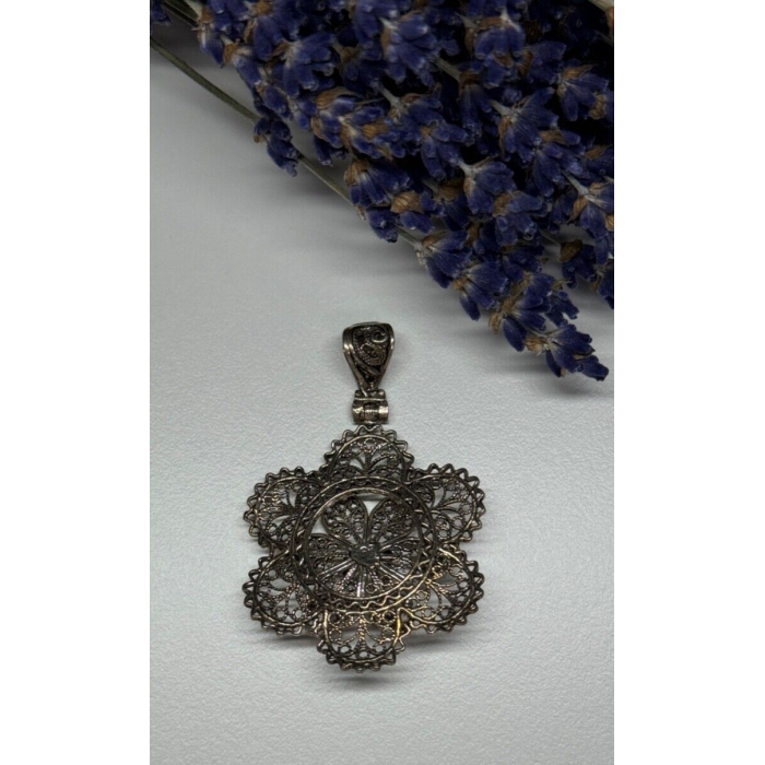 925 Sterling Silver Flower Pendant