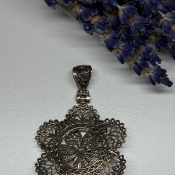 925 Sterling Silver Flower Pendant