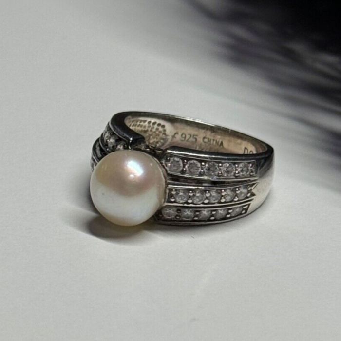 925 Sterling Silver Pearl & CZ Ring Size 5
