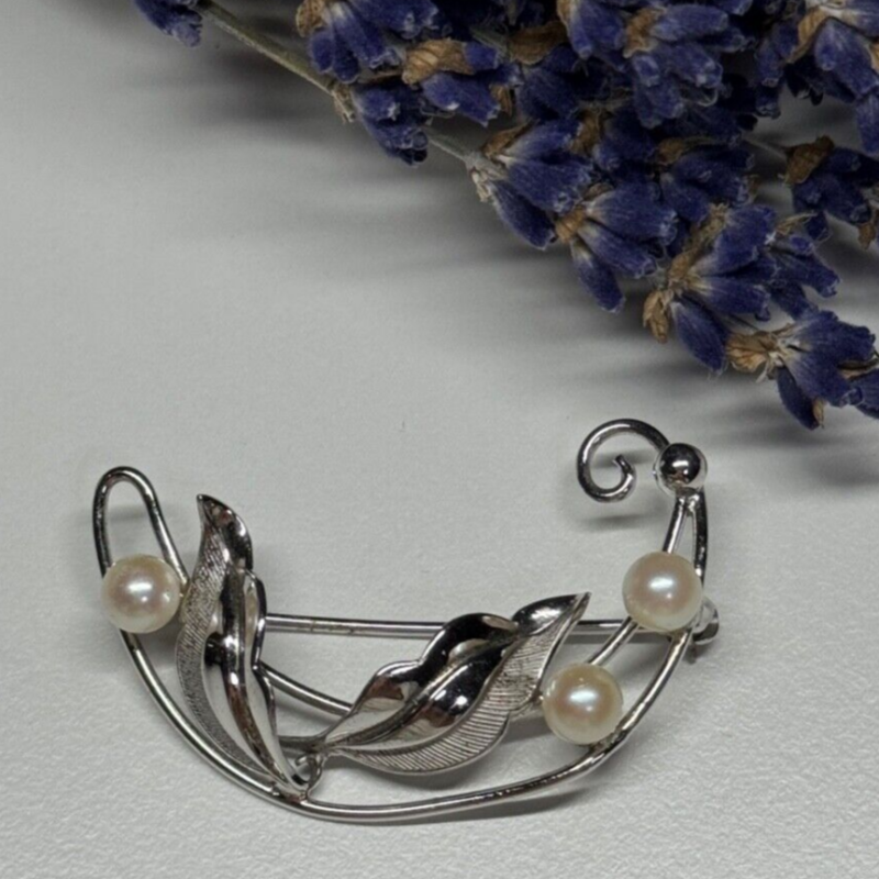 925 Sterling Silver Pearls Brooch