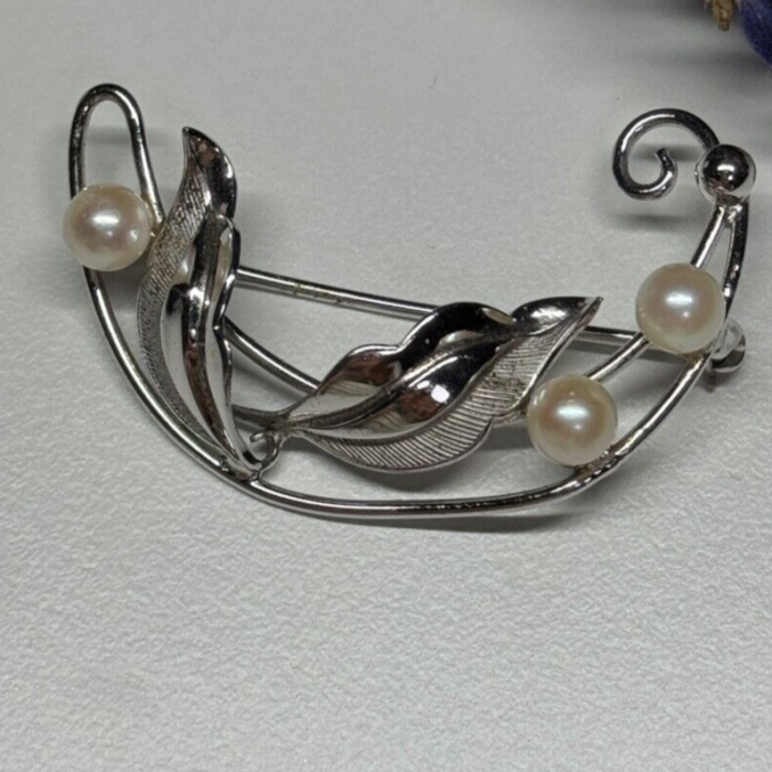 925 Sterling Silver Pearls Brooch