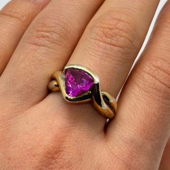 925 Sterling Silver Pink Topaz Ring Size 9