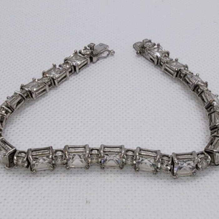 925 Sterling Silver Quartz Bracelet Size 7 IN