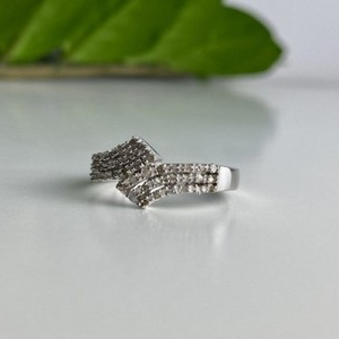 925 Sterling Silver White Topaz Ring Size 9