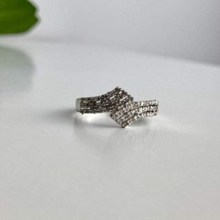 925 Sterling Silver White Topaz Ring Size 9
