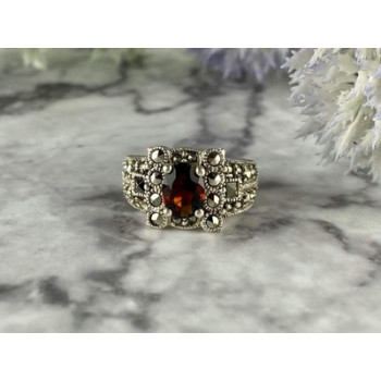 925 Sterling Silver Garnet & Marcasites Ring Size 6.75