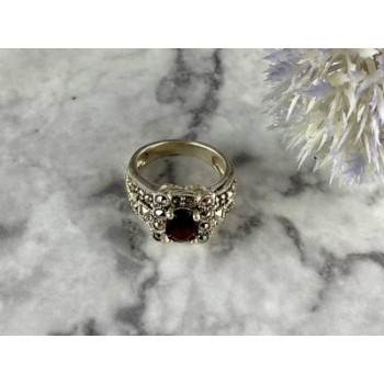 925 Sterling Silver Garnet & Marcasites Ring Size 6.75