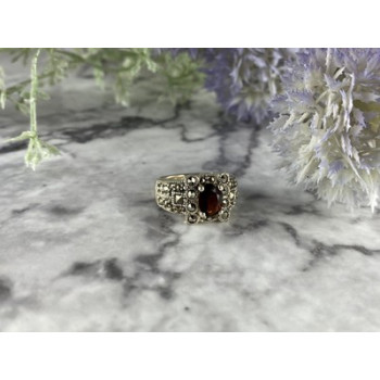 925 Sterling Silver Garnet & Marcasites Ring Size 6.75