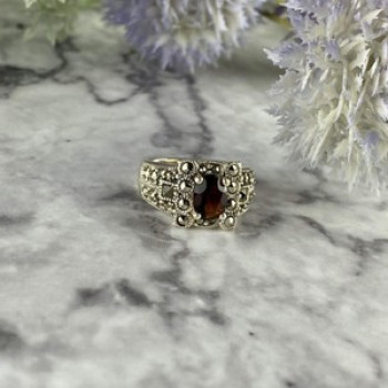 925 Sterling Silver Garnet & Marcasites Ring Size 6.75