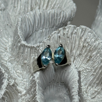 925 Sterling Silver Topaz Ring Size 6