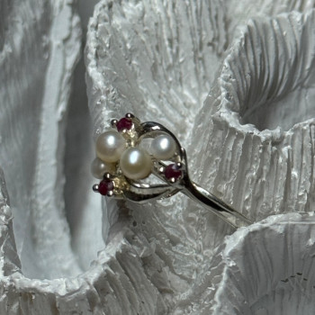 925 Sterling Silver Pearls & Ruby Ring Size 8