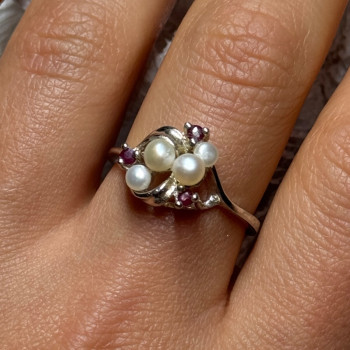 925 Sterling Silver Pearls & Ruby Ring Size 8