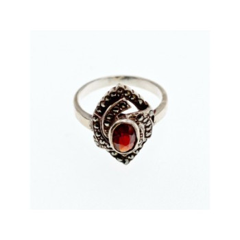925 Sterling Silver Garnet & Marcasites Ring Size 7