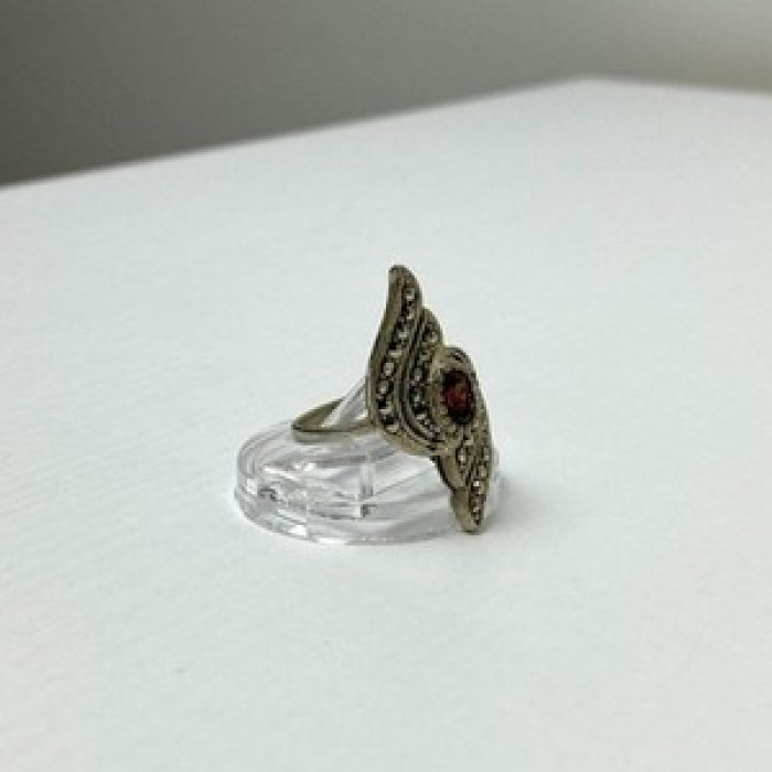 Vintage 925 Sterling Silver Garnet & Marcasites Ring Size 5.5