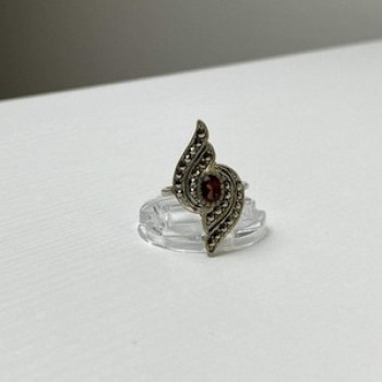 Vintage 925 Sterling Silver Garnet & Marcasites Ring Size 5.5
