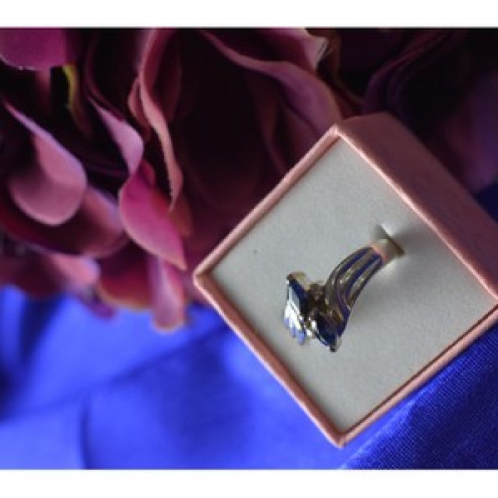 925 Sterling Silver Blue Spinel & CZ Ring Size 8