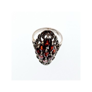 Vintage 925 Sterling Silver Garnet & Marcasites Ring Size 6.5