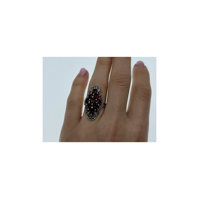 Vintage 925 Sterling Silver Garnet & Marcasites Ring Size 6.5