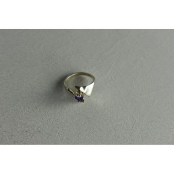 925 Sterling Silver Amethyst Ring Size 6.75