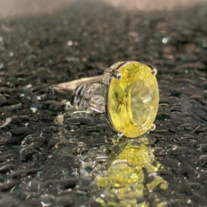 925 Sterling Silver CZ Ring Size 6.5