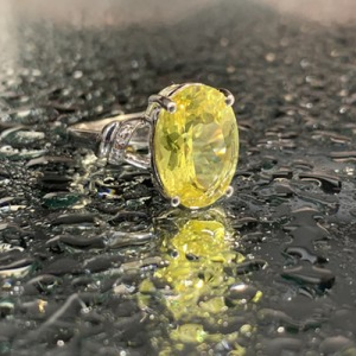 925 Sterling Silver CZ Ring Size 6.5